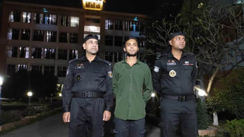 স্বামীকে মারধরের ভিডিও দেখিয়ে স্ত্রীকে সংঘবদ্ধ ধর্ষণ, গ্রেপ্তার ২