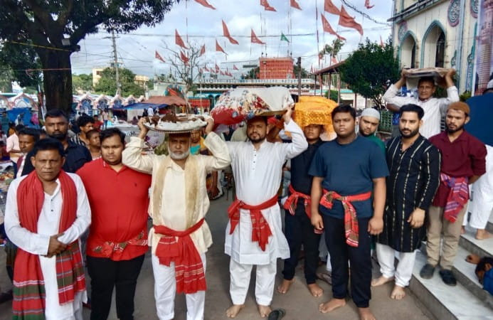 আখাউড়ায় খরমপুর দরবার শরীফের ওরসে মোহাম্মদ সোহাগের অংশগ্রহণ